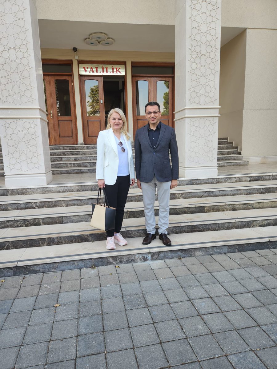 mustilhan's tweet photo. Kıymetli hocamız Prof. Dr. Deniz Ülke Kaynak ilimizde gerçekleştirdiği söyleşiyle zihnimizin pasını sildi.
Önemli tarihsel kırılma ve süreçlere psikopolitik perspektiften bakmanın gerekliliğine ilişkin tespitleri ufkumuzu açtı. 
Kendisine teşekkür ediyoruz.

@DenizUlke https://t.co/SgaJzfrdWY