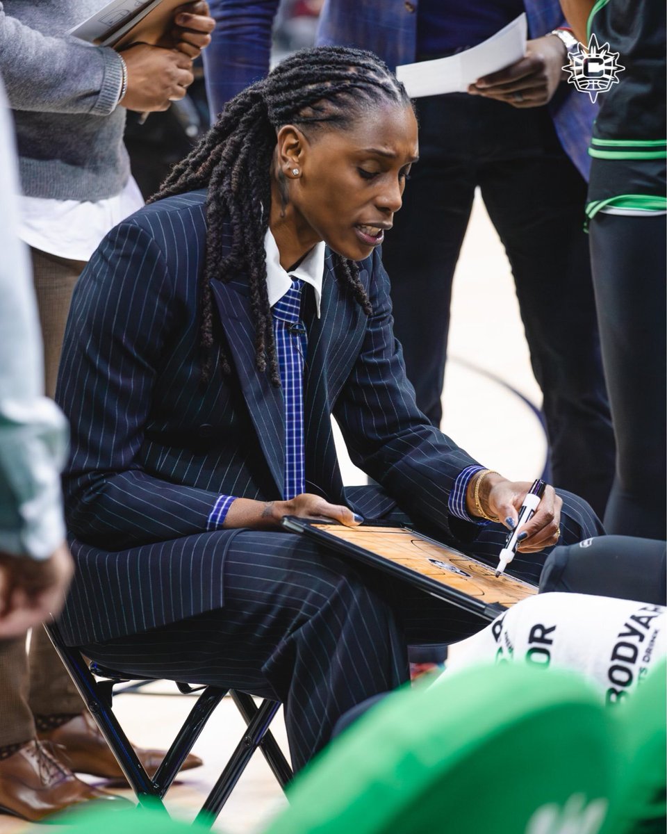 seanahurd's tweet photo. In a WNBA season where there are no Black women head coaches, it's great to see Roneeka Hodges (CT) and Kristi Toliver (PHX) make the most of their opportunities to lead their respective teams. 

Both coaches stepped up in the absence of their team's head coach – and won. https://t.co/cDMOpuax8o