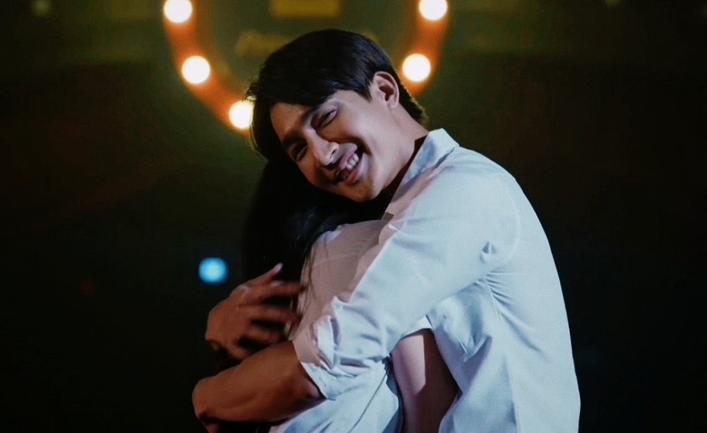 liu2146love's tweet photo. The queen-like happiness that is forever out of reach🥹
@Earth_Pirapat #EarthPirapat
#MAMAGOGO https://t.co/oNUXMvOvDu
