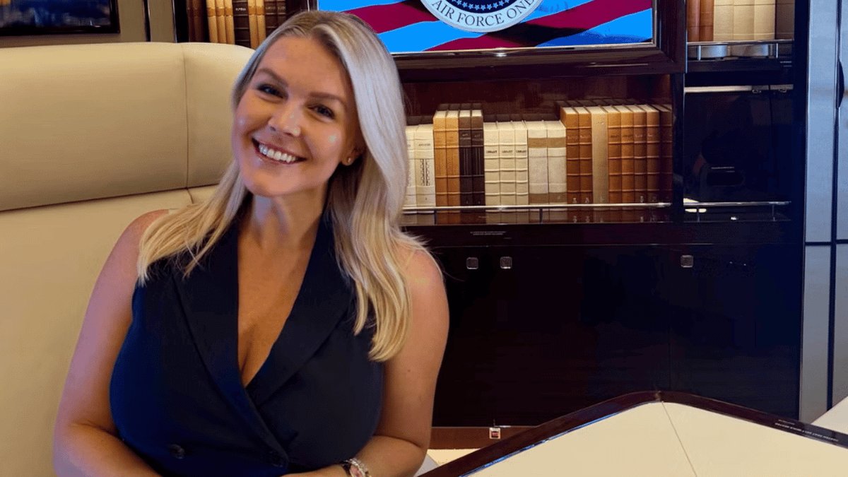 DougWahl1's tweet photo. I am starting to wonder if they read.

Karoline Leavitt posted a picture taken on board Trump's new Airforce One. But look closely none of the books behind her have titles. They just say Library.

Who wants to bet that there are no words inside, just blank pages. https://t.co/f7rJJMxaPy