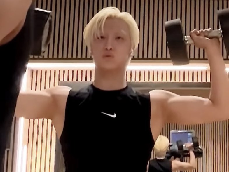 seonghwatop's tweet photo. https://t.co/LxF5xVwx78