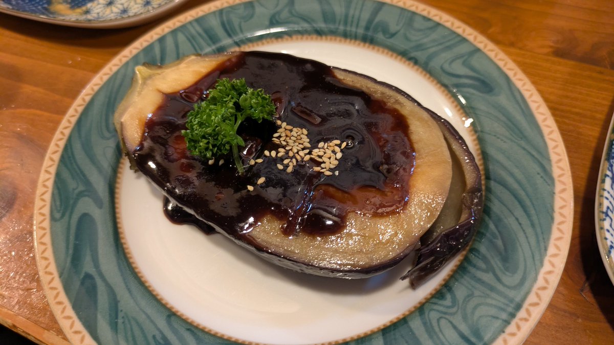 monochrm's tweet photo. 蛤の天ぷら初めて食べたけど感動するレベルで美味かった　ふぐも唐揚げで食べたのは初 https://t.co/6CBvZSRrzu