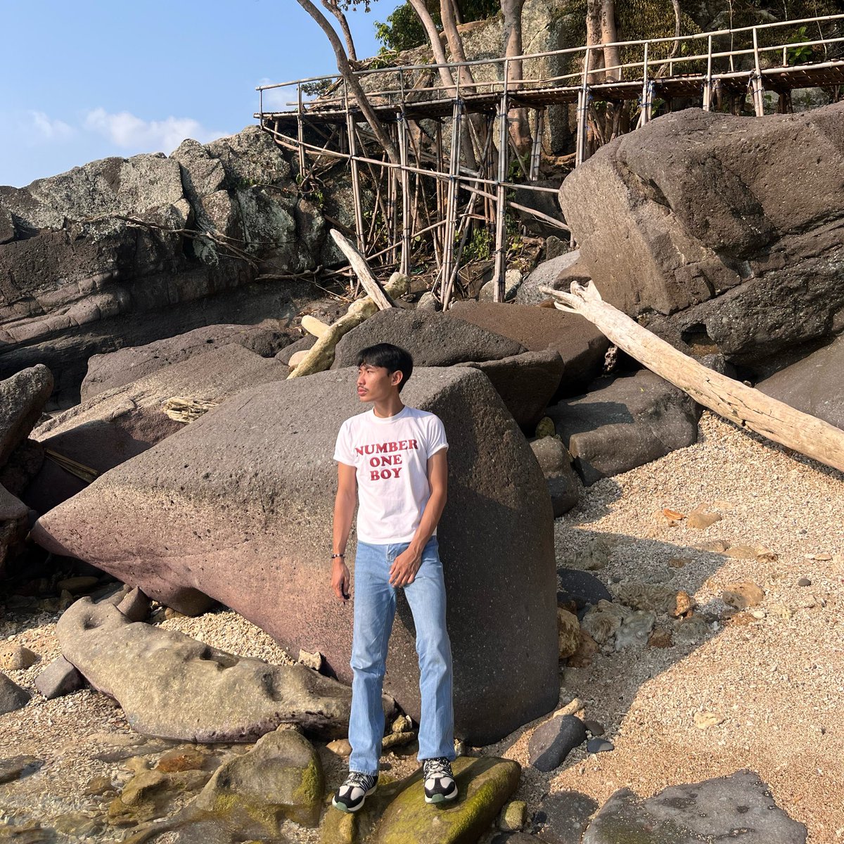 yourspicyboy's tweet photo. Manifesting Punya Rumah Deket Pantai 🥺 
📍Pantai Batu Hideung https://t.co/58rWhK7hzx
