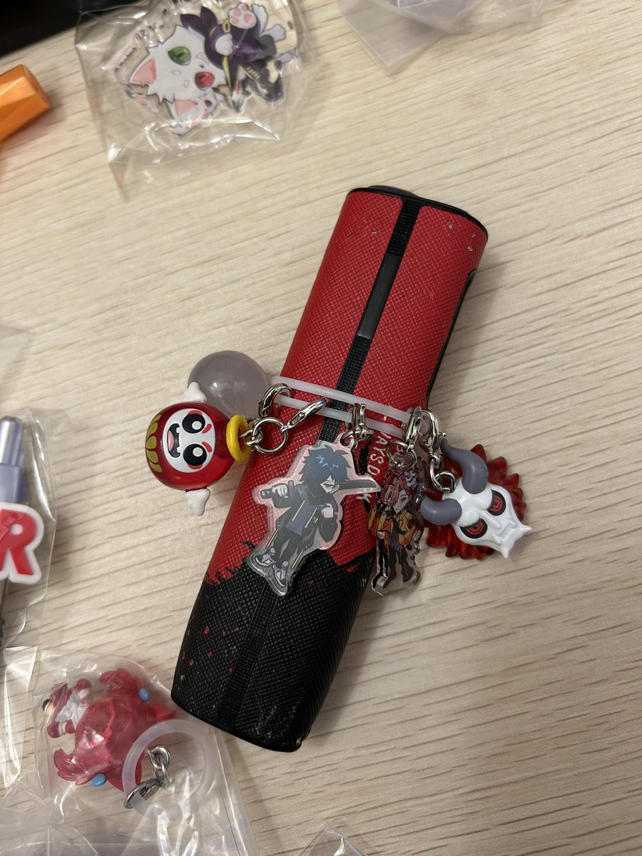R_Riips4's tweet photo. ストアで買ったグッズ https://t.co/AKSgKx2BU2