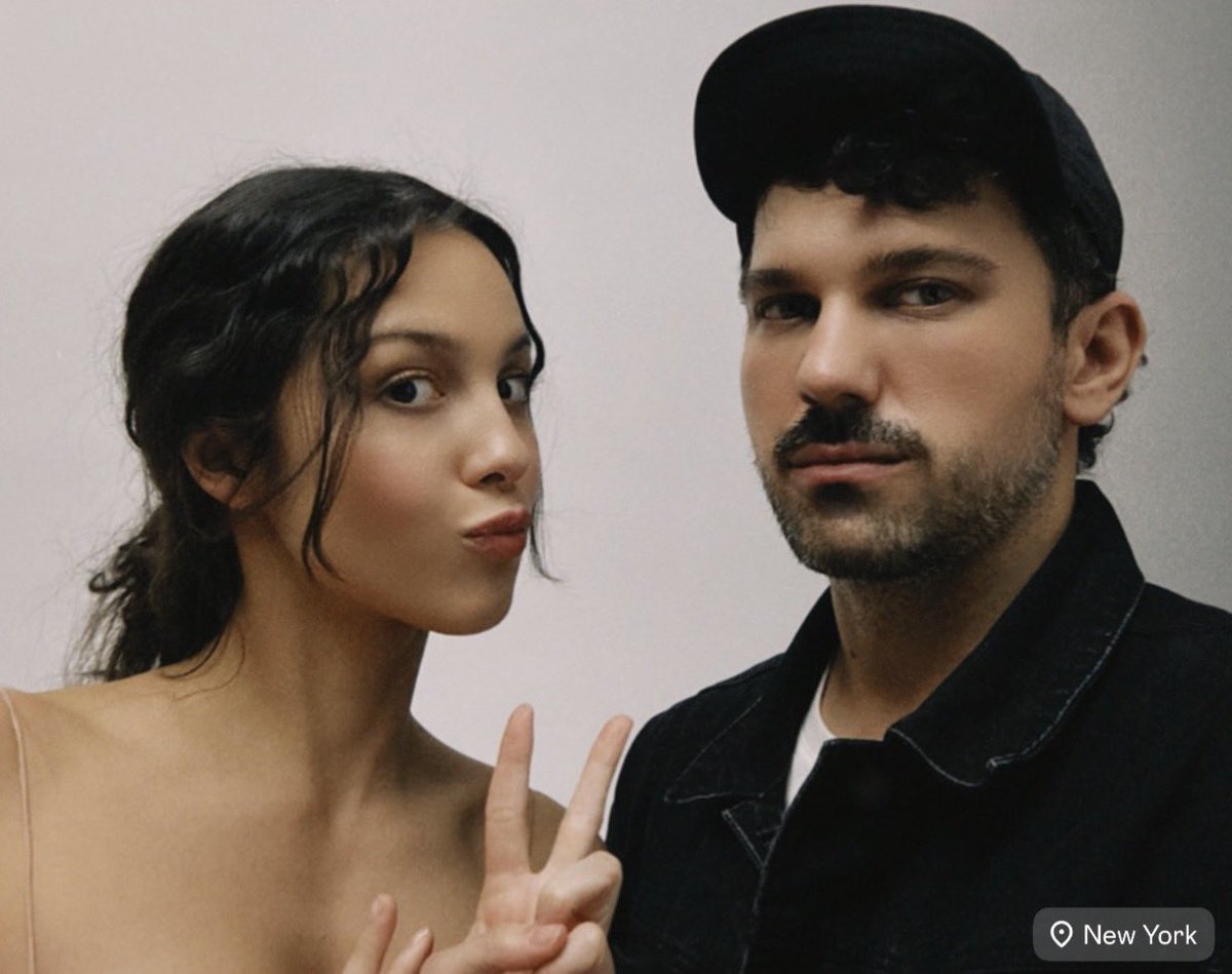 DailyRodrigo's tweet photo. Olivia via Photographer Szilveszter Makó’s Instagram story! 

“On set with the cutest” 👀 https://t.co/iUPcIpKBXM