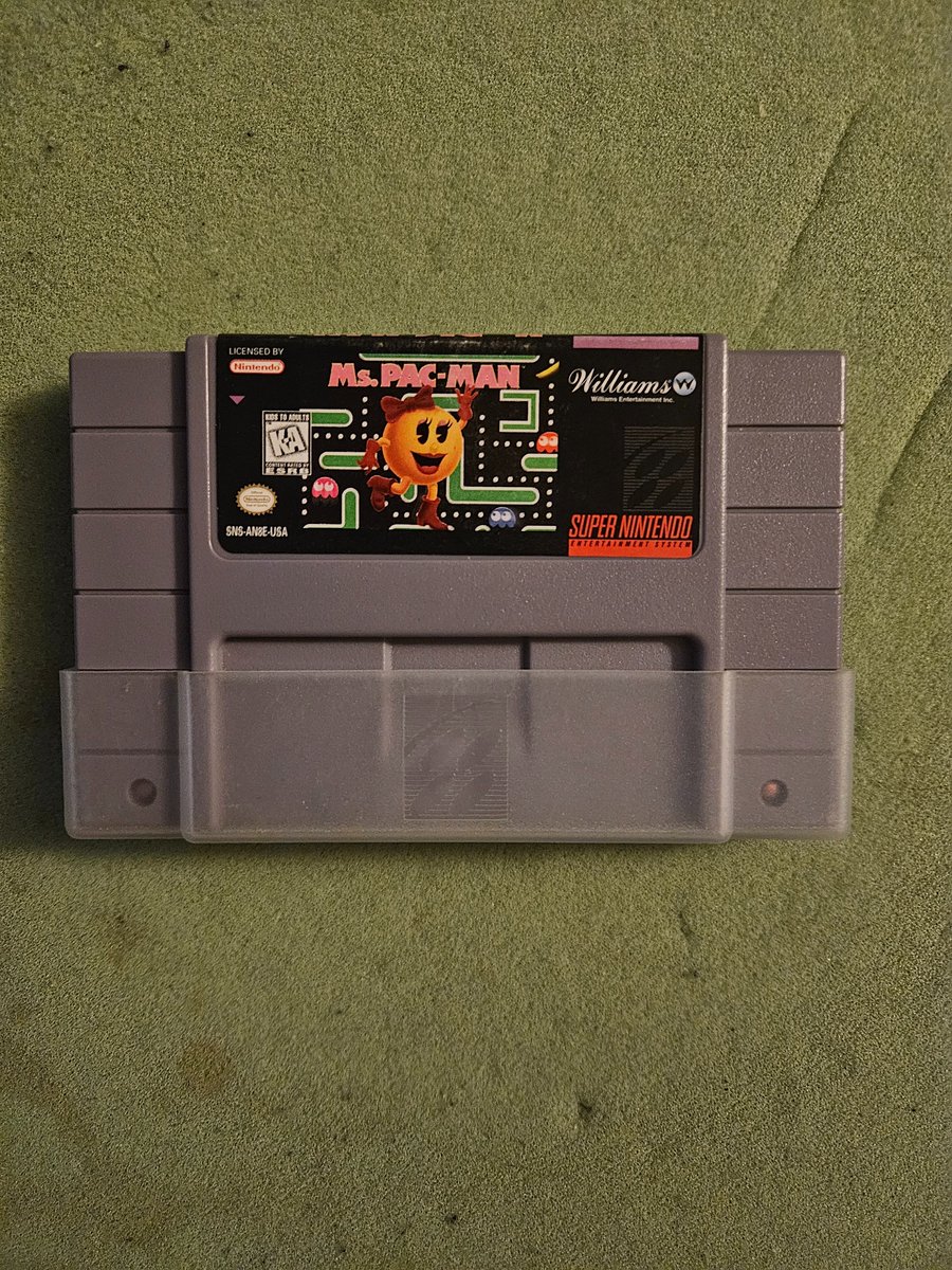316Glock's tweet photo. Today in my Retro Collection, I'm showing off Ms. Pac-Man for the SNES. This game came out in 1996. This was the first game I played that got me into gaming so why not get it on the SNES. Not a bad port IMO. #MsPacMan #SNES #MyRetroCollection https://t.co/FM5q4F2Yr1