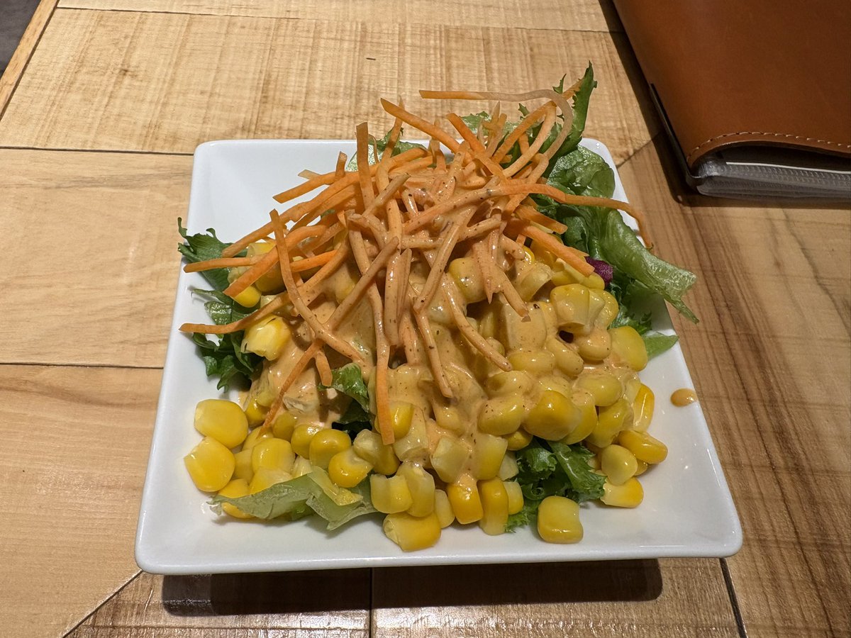 arata6925's tweet photo. たまにはまともに野菜食べてスーパーガール
度胸だけのクソガキがクソガキすぎてアレだったけどスーパーガールの戦闘は良かった https://t.co/0rHv5lGyYU