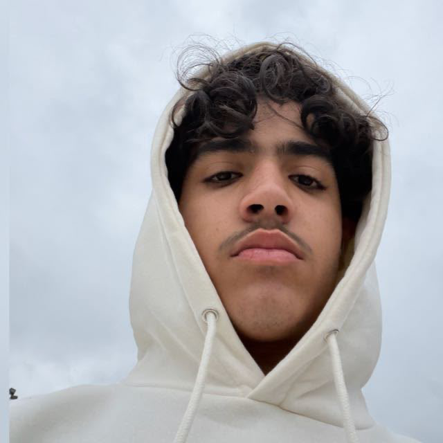 alexxgrowth's tweet photo. I JUST SOLD MY COMPANY AT 16 YEARS OLD

words can not describe how i feel rn

we exited for 7-figures. virality did $3M+ in revenue in 10 months, fully bootstrapped

this is the full story of how it all started and ended, but first I need to be honest:

my name isn’t alex, its yanal. as of today i’m one of the youngest self made millionaires in the world

but it wasn’t like this a few years ago. when i was 14 i realized i wanted to build something awesome (and make a lot of money doing so)

i found my cofounder Ivelin because one of his affiliates was posting on TikTok about a make money server. i joined as a regular member, nothing special. when he reopened the affiliate program I jumped in and my first video did 3M views.

that got me promoted to manager. a while later I pitched him on starting a clipping agency together. that agency became Virality.

we met Matt on discord around the time he got a job offer at Whop to be their head of clipping

i told him not to go, and to start Virality with me. he said yes

we’re three teenagers who met on the internet, zero funding, zero connections. and in under a year we built something worth acquiring.

and it has been the most FUN time of my life

we’ve been on the wall street journal, got in contact with the whitehouse, ran content for BILLIONAIRES, pissed off tjr, worked with tjr, have made todays news dozens of times, and our content has been seen by 300B+ people

Virality is in great hands with .@ninja_reach and will keep helping creators and brands win.

as for us, we're going all in on Content Rewards, the platform Virality itself runs on. we built one agency on top of it. now we're building what every agency in this space runs on.

shoutouts to my cofounders, close friends and partners:

@waliet took a shot on a random affiliate with one viral video and let me pitch him a whole company. mentored me from day one. nobody understands this industry like him.

@organicbond could've been our biggest competitor. Instead he became the best CGO I know and the hardest worker on the team.

@facelessfarms for being our head director and one of the best marketers i’ve ever worked with. this guy is amazing.

@danvsi for picking us up to build content rewards with him. none of this would be possible without his influence

@itspairaw for helping us with our twitter content early on and later on during the transition. hands down the best marketer on twitter.

and most importantly: thank ALL of you for following me and supporting me

stay in touch, content rewards has some massive updates coming soon

and i can NOT wait to share them with you