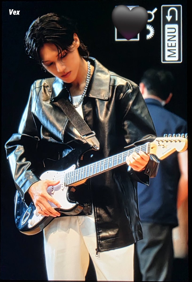Vex_wy's tweet photo. 260703 애플뮤직 pre

롹스타 🎸

#우영 #WOOYOUNG
#에이티즈 #ATEEZ https://t.co/2Pmg7rArnh