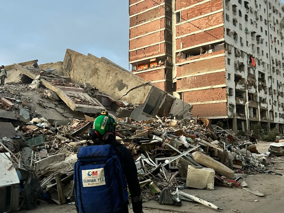 SaludMadrid's tweet photo. 🇻🇪 7 profesionales del #SUMMA112 y una enfermera del @HospiLaPaz se han desplazado esta semana a Venezuela con el equipo equipo START de la @AECID_es para ayudar tras los terremotos.
➡️ Se suman a los 6 del #SUMMA112 que viajaron con el #ERICAM de @ComunidadMadrid. https://t.co/so0pCIagjr
