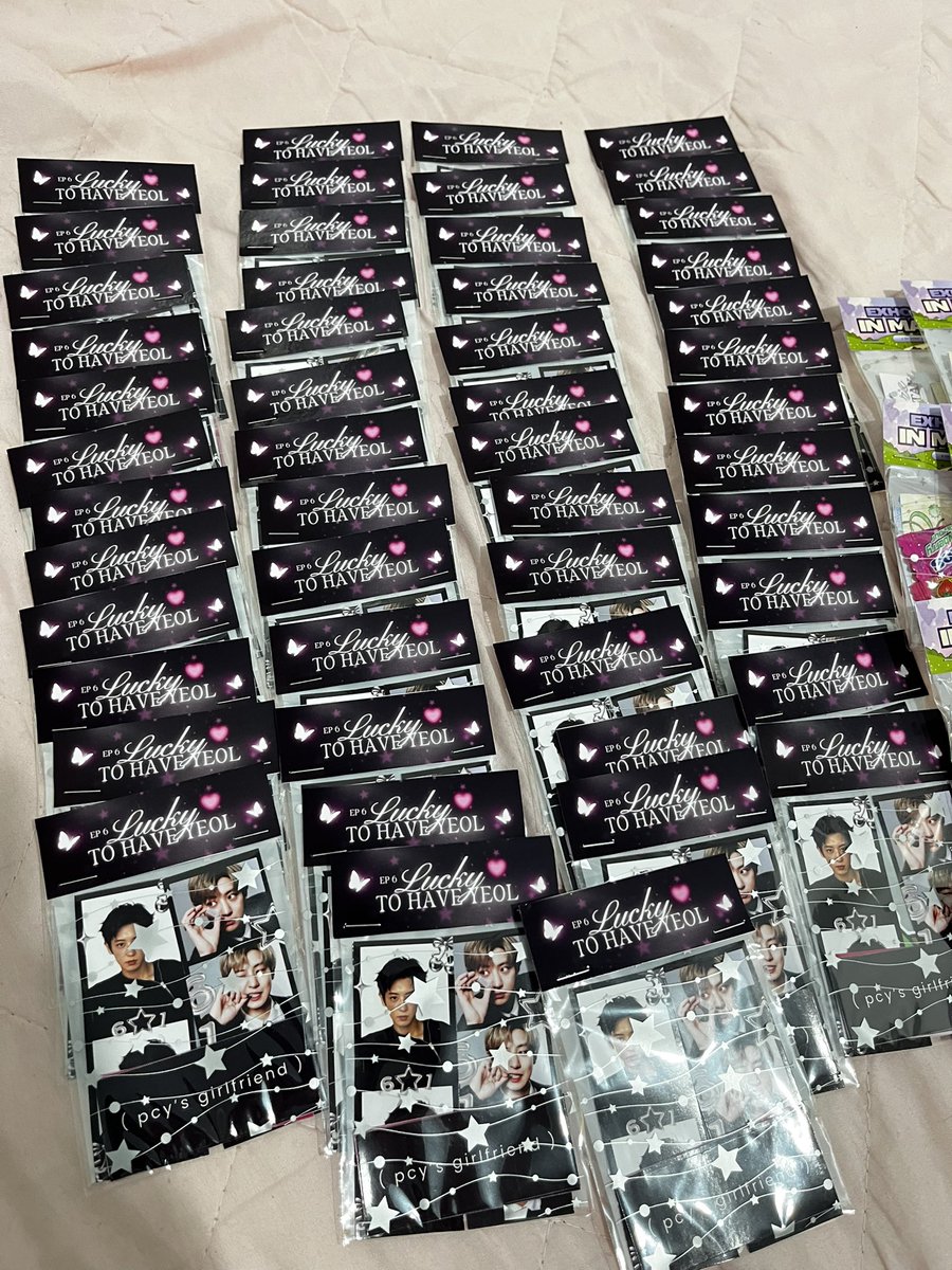 alaganiyeol's tweet photo. actually made more than what i’ve originally planned guys andami rin kasing pasobra so pls pakyawin nyo ‘to this weekend <33

chanyeol freebies po muna tom! will be handing this out randomly nalng since busy din ang eagirl buong day tom ^^ https://t.co/aE4ECM8gqQ