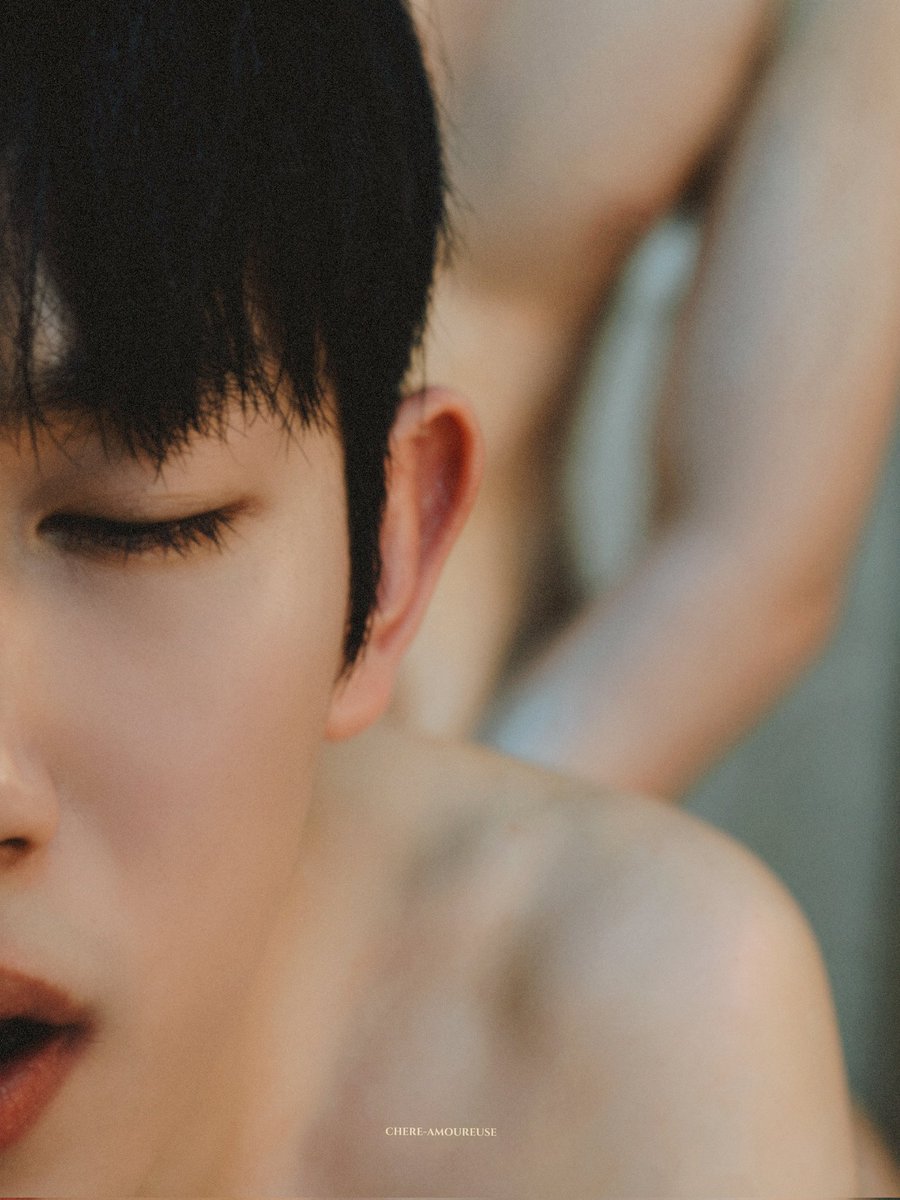 taeseonlvr's tweet photo. i feel insane https://t.co/VZzg4rIdU0