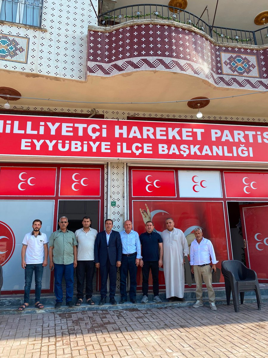 MHPEyyubiye's tweet photo. Gönlümüz de Kapımız da Sonuna Kadar Açık! 🇹🇷

MHP Eyyübiye İlçe Başkanlığı görevimize başladığımız günden itibaren bizleri yalnız bırakmayan, tebrik ve başarı dilekleriyle gücümüze güç katan tüm kıymetli hemşerilerimize canıgönülden teşekkür ederim.

Eyyübiye’mizin her bir ferdinin teveccühü, memleketimize ve milletimize olan hizmet sevdamızı daha da perçinlemektedir. Bizim sevdamız Eyyübiye, sevdamız Şanlıurfa, sevdamız Türkiye’dir!

☕ Çayımız her daim kaynıyor.

🤝 Sohbetimiz ve gönlümüz her zaman hazır.

🚪 Kapımız tüm hemşerilerimize sonuna kadar açık.

Liderimiz Sayın Devlet Bahçeli’nin izinde; memleketimiz ve ülkemiz için yorulmadan, durmadan çalışmaya, üretmeye ve sizlerin sesi olmaya devam edeceğiz.

Tüm hemşerilerimizi fikir alışverişinde bulunmak, çayımızı içmek ve geleceğin Güçlü Türkiye’sini birlikte konuşmak üzere ilçe başkanlığımıza bekliyoruz.

Saygı ve sevgilerimle...

#MHP #Eyyübiye #Şanlıurfa #ÜlkücüHareket #ÖnceÜlkemveMilletim

@dbdevletbahceli @eczosmanmutlu @Sanliurfa_MHP