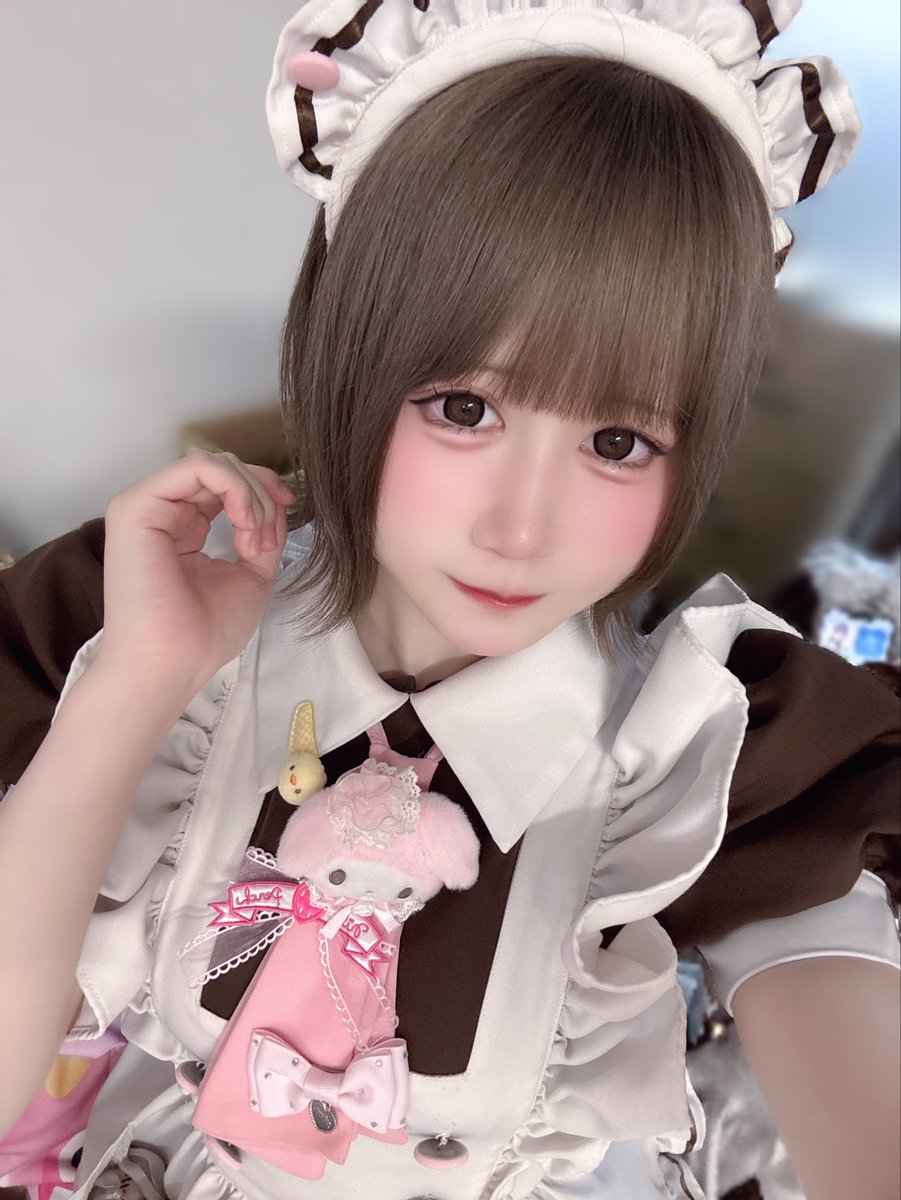 maid_charo's tweet photo. 暗髪にしました🎶🎶🎶 https://t.co/ygVbA29ww8