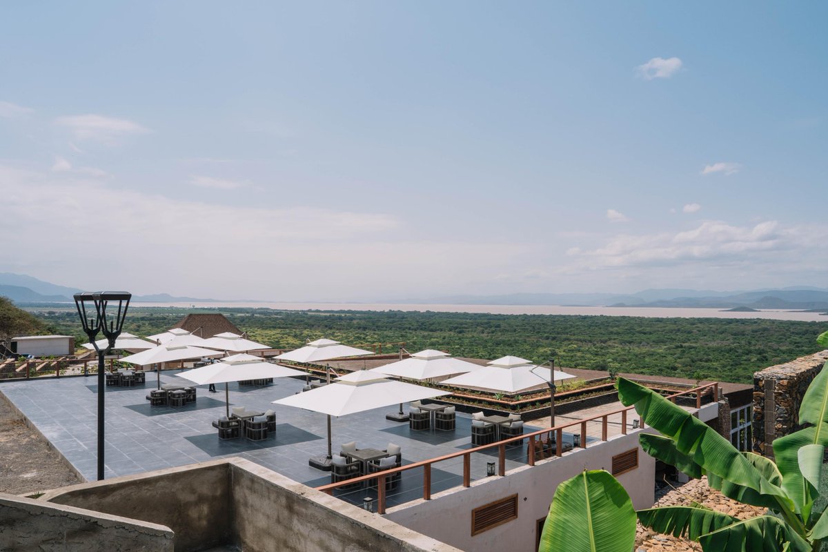 AbiyAhmedAli's tweet photo. ARBA MINCH CONTINUES TO FLOURISH AS A SOURCE OF DEVELOPMENT! 

Today, we visited the Kuriftu Resort and Spa in Arba Minch, which is being developed on a 52,000-square-meter site. This major project includes 53 luxury villas and will create permanent employment opportunities for more than 300 citizens. Investments like this clearly demonstrate the significant contribution the private sector can make by building upon the infrastructure established by the Medemer government.

I call on both domestic and international investors to actively engage in Ethiopia and invest in major projects like this, which will elevate our country’s tourism potential to a new level.

#EthiopiaDelivers #InvestInEthiopia

አርባ ምንጭ፤ የልማት ምንጭነቷ እየጎመራ ቀጥሏል! 

በአርባ ምንጭ ከተማ በ52,000 ካሬ ሜትር ስፋት ላይ ያረፈውን የኩሪፍቱ ሪዞርት እና ስፓ ዛሬ ጎብኝተናል።

ይህ ታላቅ ፕሮጀክት 53 ቅንጡ ቪላዎችን ያካተተ ሲሆን፣ ከ300 በላይ ለሚሆኑ ዜጎች ቋሚ የሥራ ዕድል ይፈጥራል። መሰል ኢንቨስትመንቶች የመደመር መንግሥት የገነባቸውን መሠረተ-ልማቶች ተከትሎ የግሉ ዘርፍ ማበርከት የሚችለውን ከፍተኛ አስተዋጽኦ በግልጽ የሚያሳይ ነው። 

የሀገራችንን የቱሪዝም አቅም ወደ ላቀ ምዕራፍ የሚያሸጋግሩ መሰል ታላላቅ ፕሮጀክቶች ላይ፣ የሀገር ውስጥና የውጭ ባለሀብቶች በኢትዮጵያ በስፋት እንዲሰማሩና መዋዕለ ንዋያቸውን እንዲያፈሱ ጥሪዬን አቀርባለሁ!