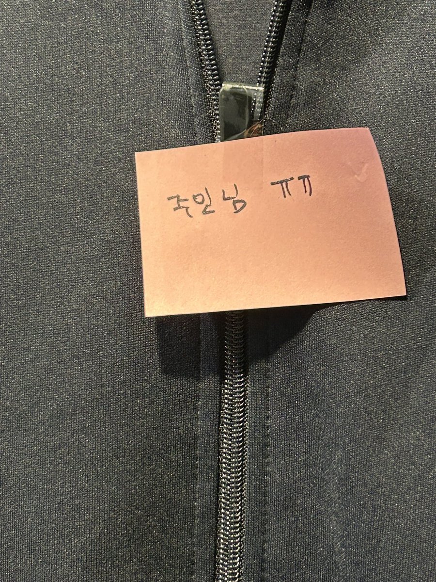 카악퉤 tweet media
