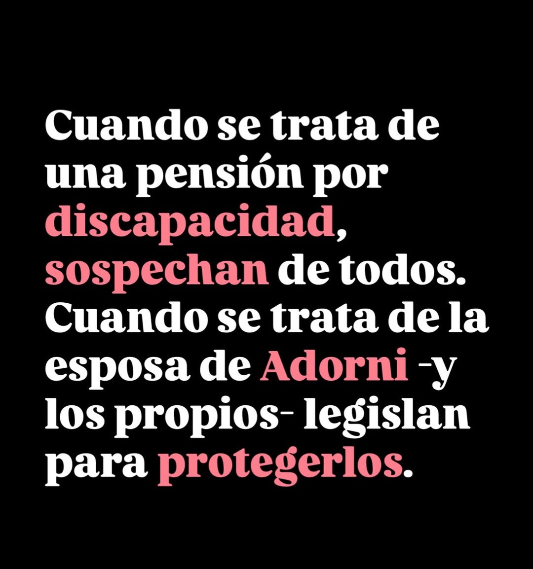 misangoy1's tweet photo. @Canallalibertar @JMilei Tuvimos una LOCA AMBICIOSA, KK, y ahora tenemos a un ESQUIZOFRÉNICO manipulador por la NEFASTA HERMANITA TAROTISTA TORTERA y COIMERA.... SON TODOS IGUALES, también VENDE PATRIA... https://t.co/6XpYKpeRjN