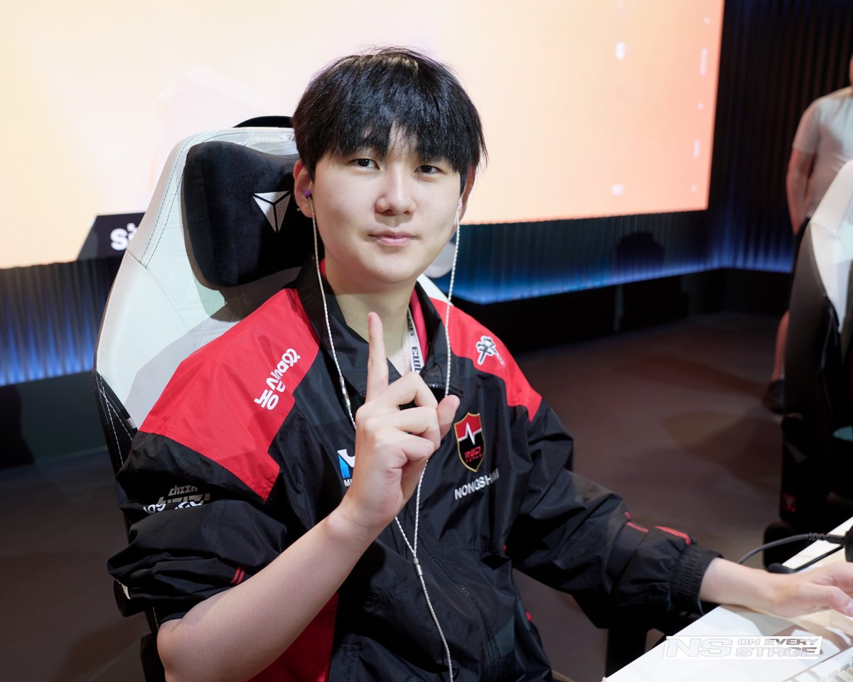 nsr_valorant's tweet photo. [📸PHOTO] #VALORANT

📍 Today's match vs @G2VALORANT
📍 EWC 2026: Group Stage
📆 7. 3.(금) 22:45(KST)

📺 중계 바로가기
: 치지직 'EWC 공식 채널A' 채널
: Search for 'EWC 공식 채널A' on CHZZK
https://t.co/oMkfTaQFVP

#NONGSHIM #NSRedForce #NSWIN #농심레드포스 #VALORANT #VCT #Dambi #Francis #Ivy #Rb #Xross #EWC2026