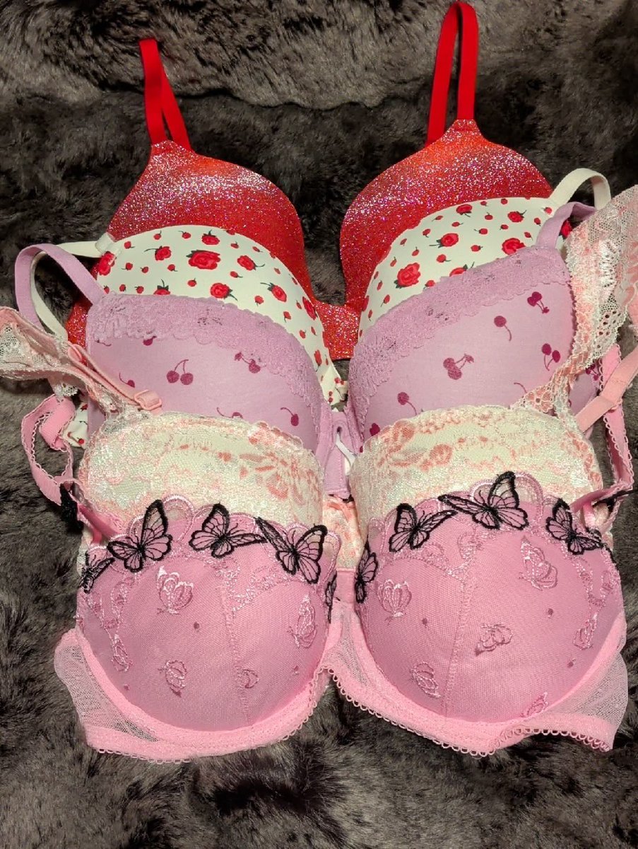 ManifestHerGlow's tweet photo. When your bra collection hits different levels of main character energy 🍒🦋✨
I love my vs bras💖✨ https://t.co/DcQh0QE7Kg