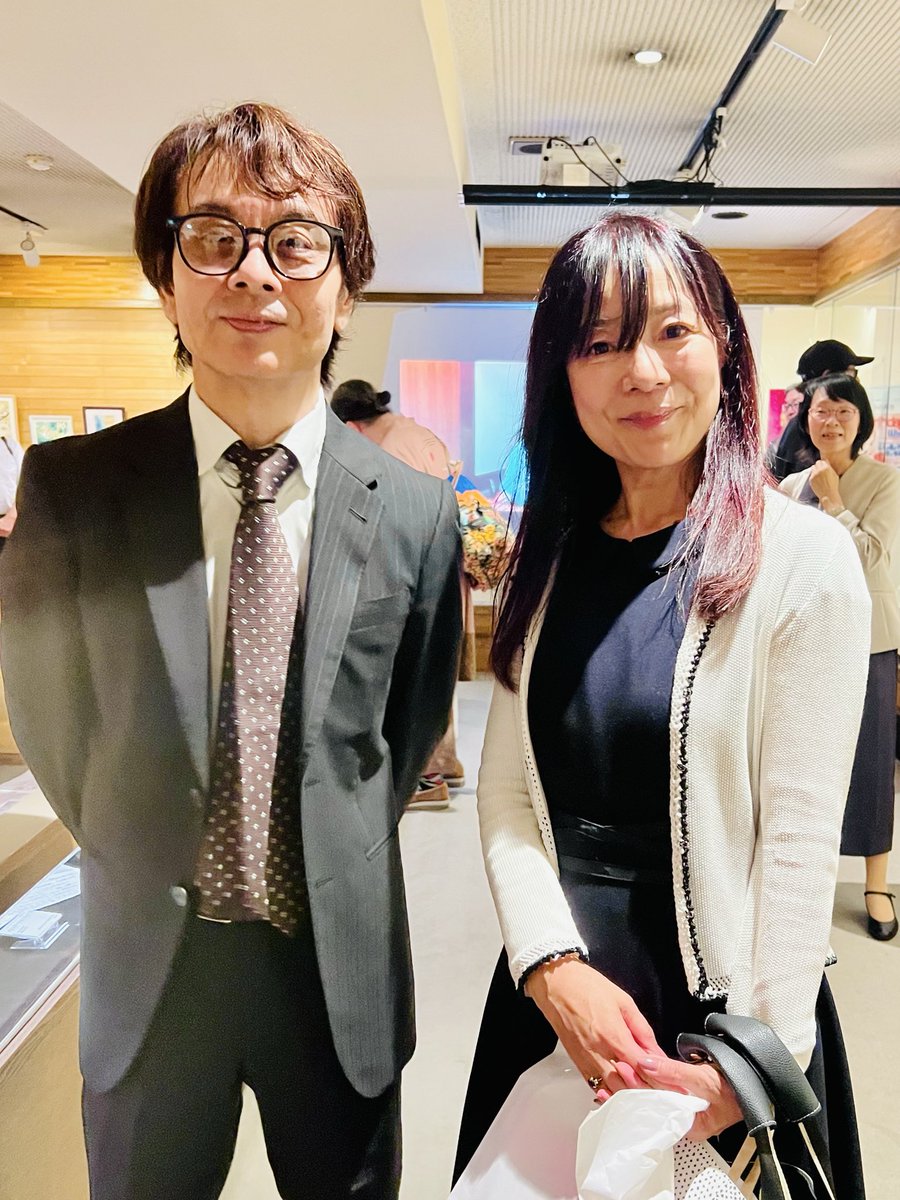 marinchild's tweet photo. 弥生美術館で明日から開催の「MyBirthday展」の関係者内覧会に参加してきました✨
歴代の表紙など、あの頃が蘇る展示がいろいろ✨

エミール・シェラザート先生、マドモアゼル愛先生、鏡リュウジ先生と、たくさん会話できて嬉しい🩷
ステラ先生ありがとう！

7/4〜9/27
弥生美術館にて
#マイバースデイ https://t.co/uhEtGCBt84