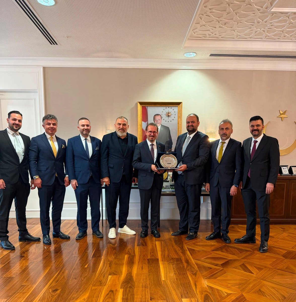 Febid2026's tweet photo. Sağlık Bakan Yardımcısı Doç. Dr. Sayın Şuayıp Birinci’yi ziyaret ettik.

Derneğimizin vizyonu ve hedefleri üzerine gerçekleştirdiğimiz görüşmenin ardından Sayın Şuayıp Birinci derneğimize üye oldu.

Nazik ev sahipliği için kendilerine teşekkür ediyor, aynı çatı altında buluşmaktan memnuniyet duyuyoruz.