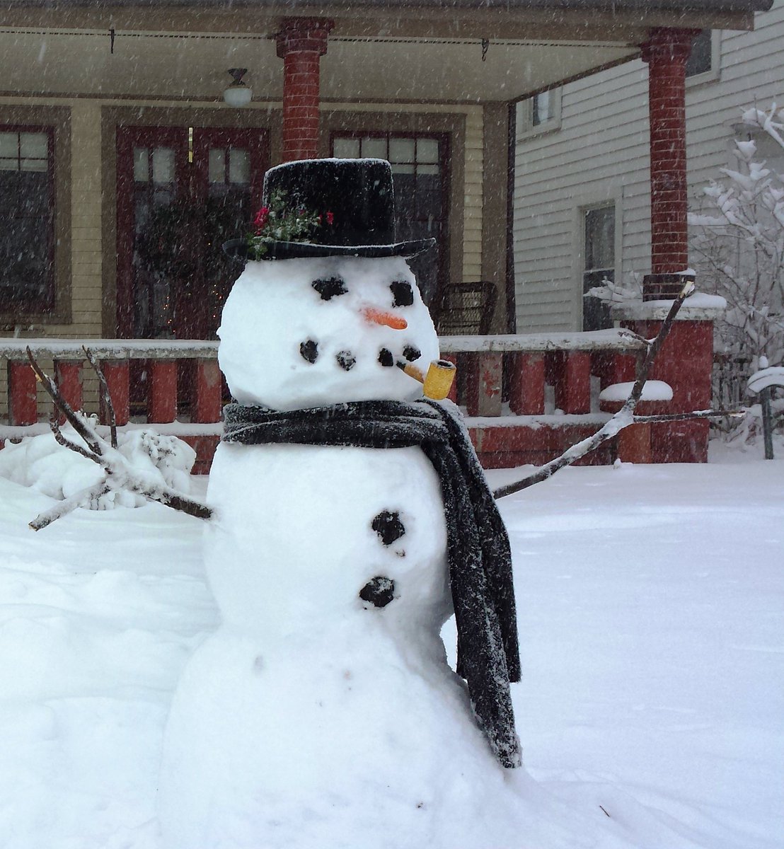 Elrockystone's tweet photo. @GordoDan_ Gracias javo por poder hacer mi primer muñeco de nieve https://t.co/cxsUEo1CGg