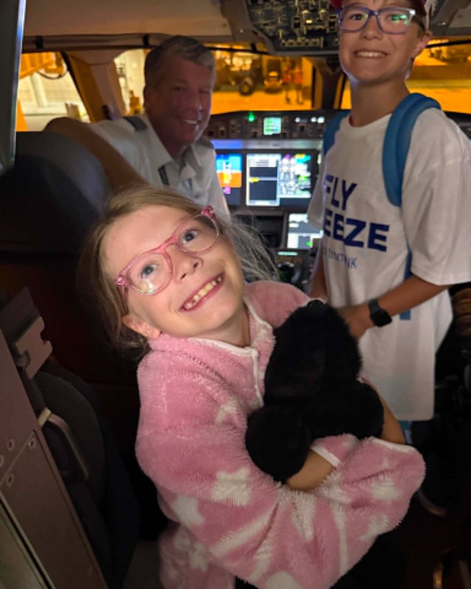 LNKairport's tweet photo. That's-so-fly Friday ✈️💙

These two first-time flyers, Annika and Weston, are already pros! They recently flew with Breeze to Orlando and even got a special cockpit tour and photo with the crew. 🛫📸

This is your sign to book that trip! 🌴☀️ https://t.co/1CKQsVAnVG

#FlyLNK https://t.co/MtK1cVnQeK