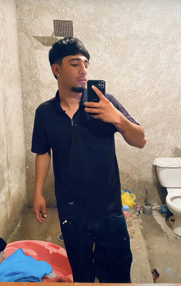 heteroooos's tweet photo. Hetero 🤤🤤🤤 https://t.co/TqbGEh2LKk
