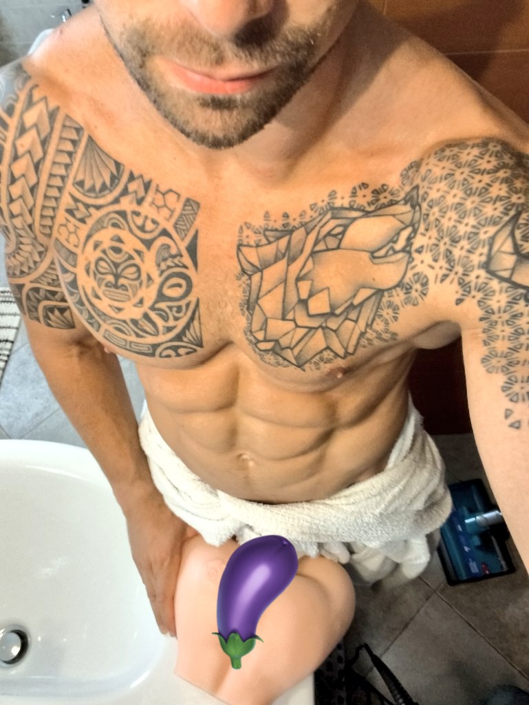ADemon90_OF's tweet photo. Freschezza dopo la doccia e un po' di divertimento 💦 https://t.co/MEQdYByOoq