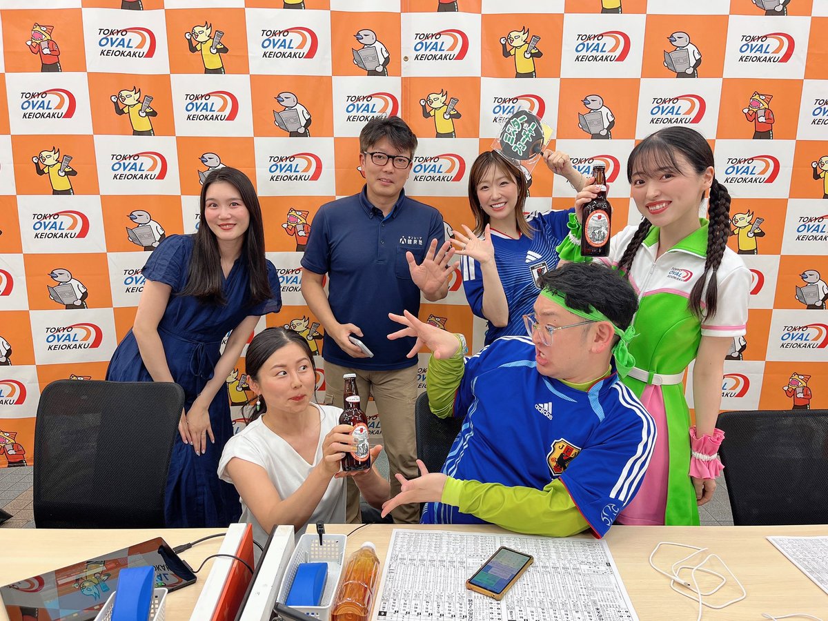 natttsu_1008's tweet photo. 先週の🚴‍♂️@keiokaku_keirin スピードチャンネル・スカパー杯＆日野⭐︎TOYODABEERカップ＆東京スポーツ杯沢山のご視聴＆コメントありがとうございました😊💛ニレさんにユニフォームお借りしました⚽️💙🙌🏻最後のブラジル戦も日本の意地を見て大感動でした😭✨✨
次回は明日7/4(土)20:15～出演します🌠✌🏻 https://t.co/O6F9F64nVN