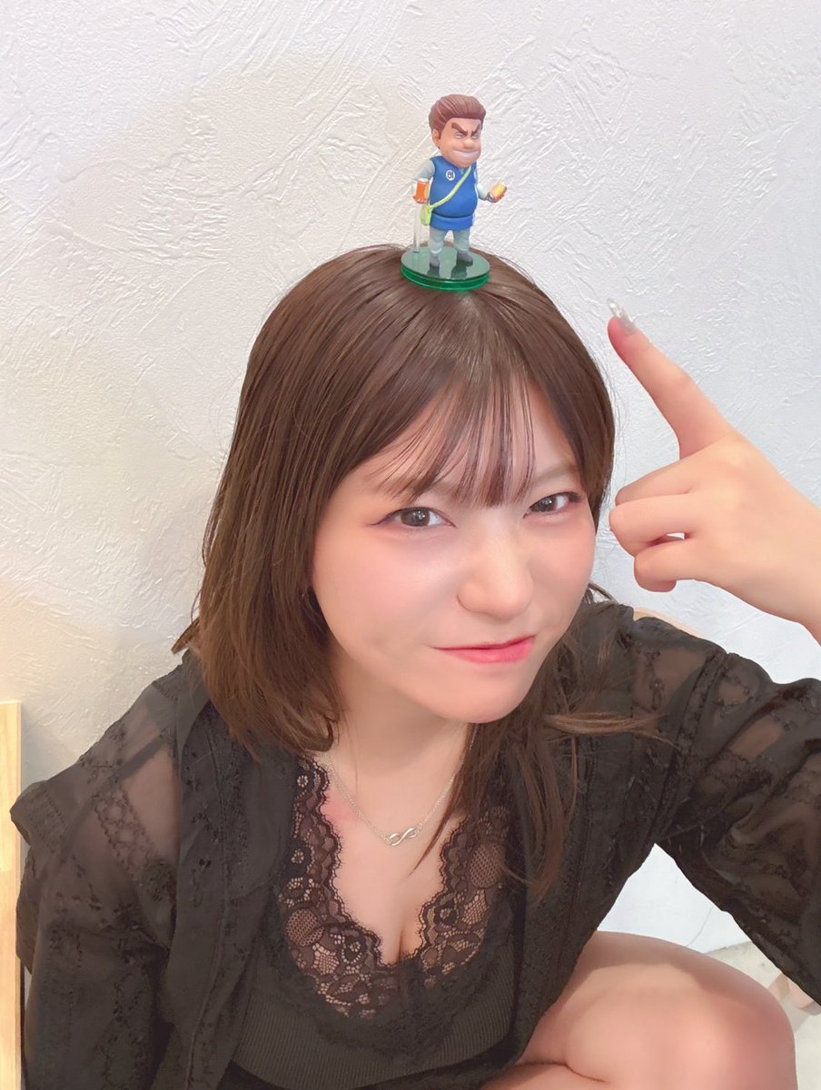 mmeo_914's tweet photo. 7月一発目の個撮でした！！ありがとう！！
改めて7月も何卒よろしう！！

えっと明日！！7/4！！
秋葉原ソフマップにて3rdDVDのリリイベ！！です！！対面もオンラインもすでに予定してくれてる方ありがとう！！

当日でも駆け込み🆗

今からリプとDM返すねー！！！ https://t.co/U6qTD2Io4x