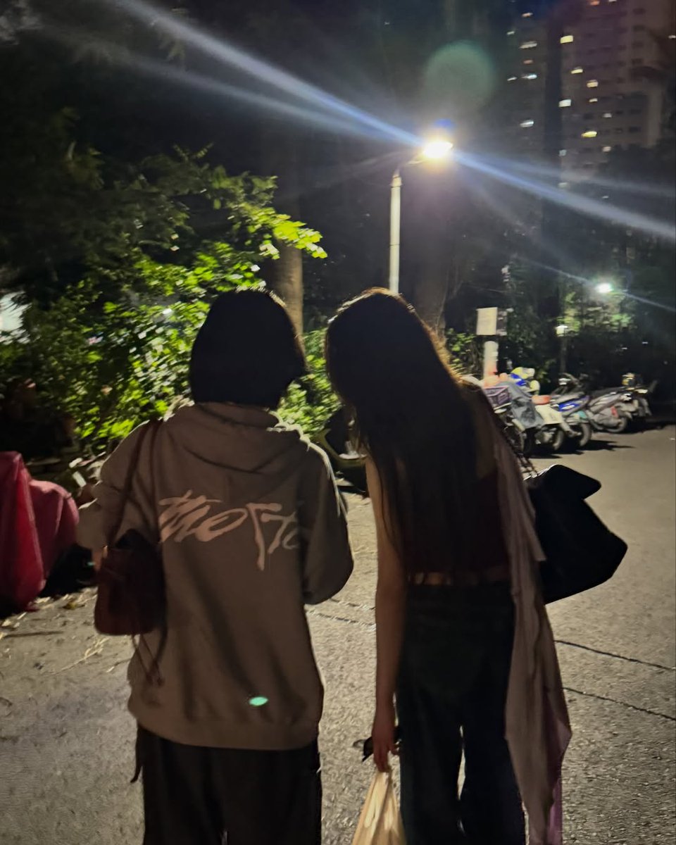 SHlNYUNNA's tweet photo. " https://t.co/DQODY6oHWB " 

𝑺𝒐𝒎𝒆 𝒏𝒊𝒈𝒉𝒕𝒔 𝒅𝒐𝒏'𝒕 𝒏𝒆𝒆𝒅 𝒂 𝒅𝒆𝒔𝒕𝒊𝒏𝒂𝒕𝒊𝒐𝒏—𝒕𝒉𝒆𝒚 𝒋𝒖𝒔𝒕 𝒃𝒆𝒄𝒐𝒎𝒆 𝒎𝒆𝒎𝒐𝒓𝒊𝒆𝒔. ❤️ https://t.co/jimZkJ2nac
