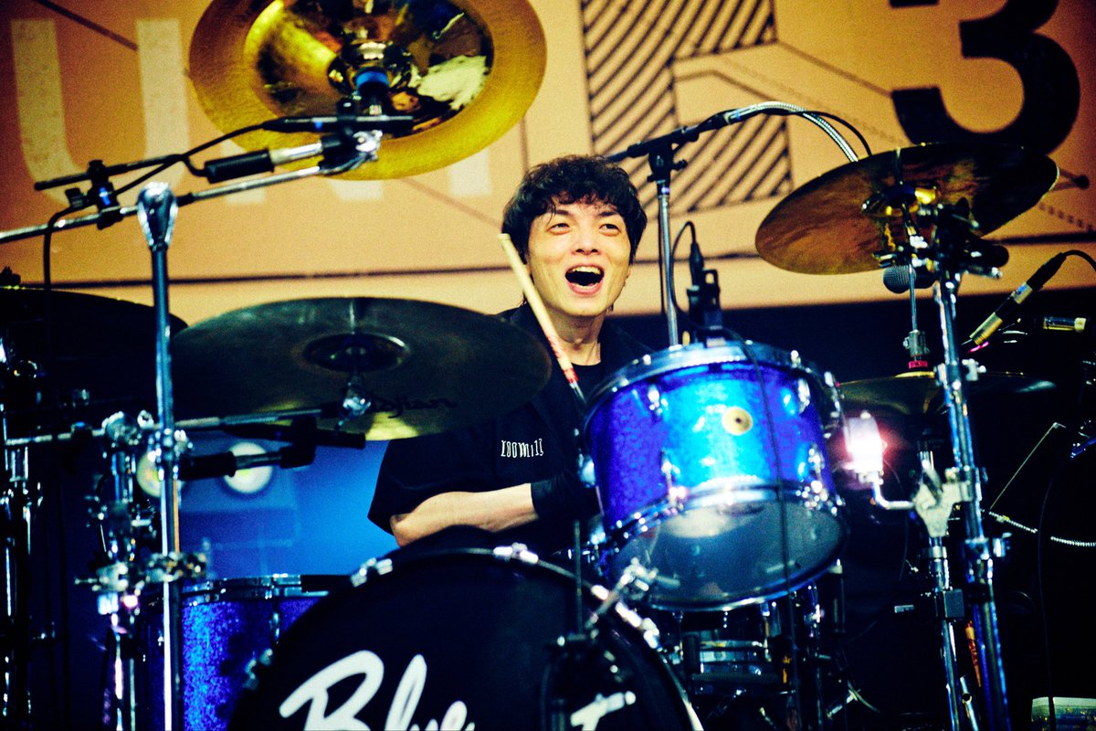 taka_bluen's tweet photo. “ASSEMBLE A NEW AGE -season3-” 
@ Zepp Haneda(TOKYO)

w / オーイシマサヨシ

ツアーファイナルありがとうございました！
一本一本がすごく楽しくすごく意味のある対バンツアーとなりました
皆さんのおかげです

来てくれた全ての人に感謝を…！

写真@hamanokazushi https://t.co/EzFvMG2X78