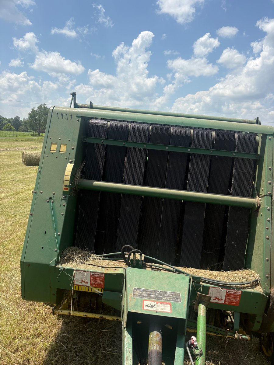 Jordon2840's tweet photo. Was able to get some Hay baled  yesterday . It dried good with this Heat. 
It sure was a scorcher 🥵though.  Told  a  friend  my  AC  went  on  my  tractor Lol  😂 
Thank    the  Lord  it  all  went  well and  I  got  it  done. https://t.co/eWUDIFzzB3