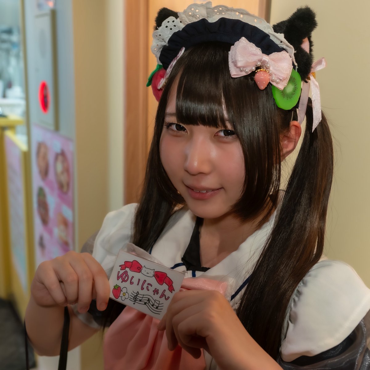 panda256pan's tweet photo. 池袋オモシロ軍団参上💪

ごはん！
にゃ！
ゆいにゃん！

え？メイド？
そうでしたっけ？🤣

ええやん、楽しいんだから

#めいどりーみん https://t.co/vcW58WZzds