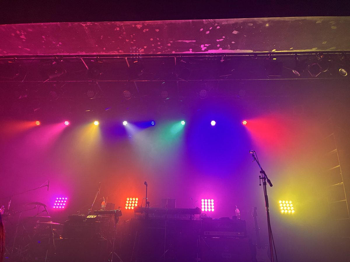 page_e_15's tweet photo. ツアーファイナル
imperfectがperfectになった夜。

#androp
#andropimparfect 
#ブラックタカちゃん
#ホワイトタカちゃん https://t.co/QW9OJKjxRI
