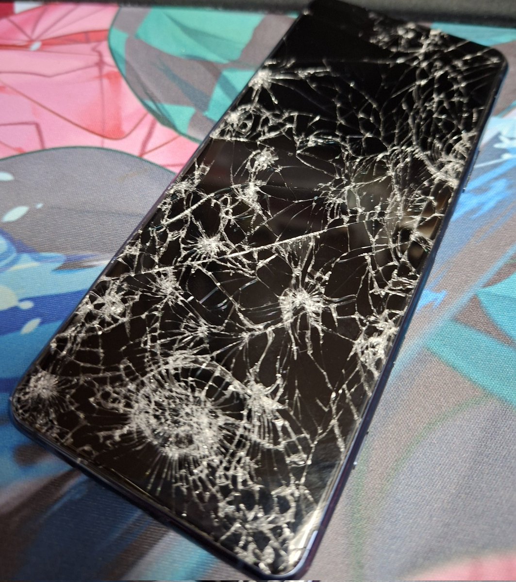 heppokoranger's tweet photo. スマホが死にました…
5年以上共にした相棒でした
さいなら
|*｡´Д｀|┛<< +｡:.ﾟβyёβyё♪

新しいスマホ使いにくい
ヽ(´Д｀;≡;´Д｀)丿 https://t.co/btkP88HsKy