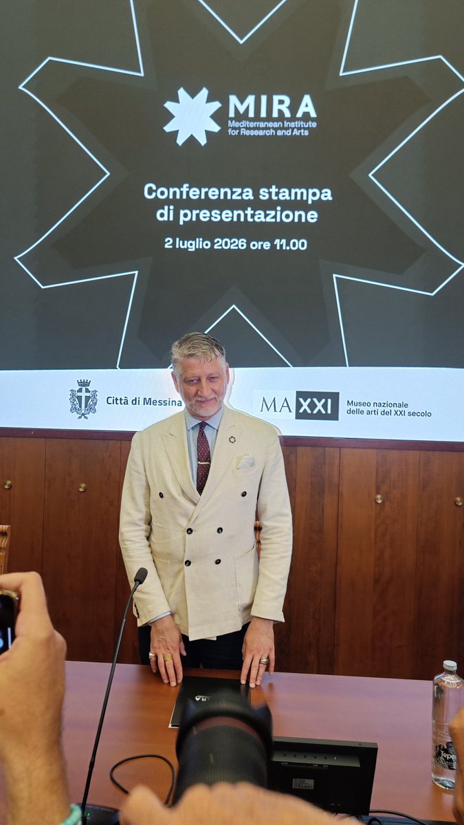 atpdiary's tweet photo. Lo Stretto di Messina torna al centro del Mediterraneo.
Il Ministro #alessandriGiuli a Messina ha presentato il progetto del #MIRA - Mediterranean Institute for Research and Arts.
Con l’occasione inaugurata la Fontana Ferma di #PieroPizziCannella @larafacco_press https://t.co/qBM8CNr4CS