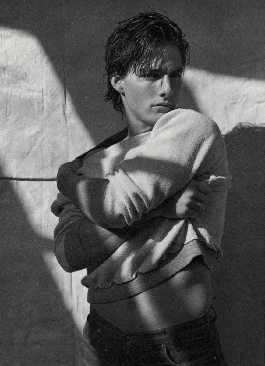 suddenxfear's tweet photo. happy birthday to the alpha tom cruise https://t.co/XgCrOJTXDj