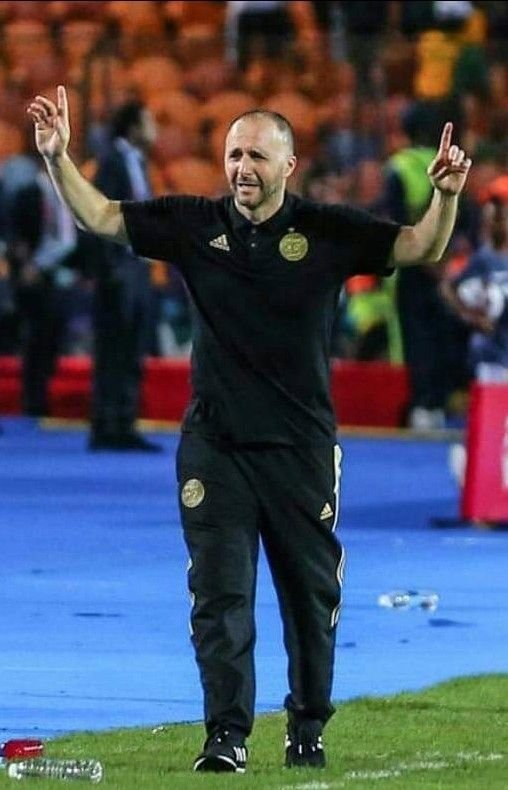 linalgeria09's tweet photo. Djamel Belmadi était insulté et constamment critiqué, alors que c'est lui qui a ramené la sélection algérienne de zéro.

Au moins, Belmadi était Algérien. Il aimait son pays et son peuple, et il faisait tout son possible pour nous rendre heureux.

Petković, je te déteste. https://t.co/8zlmz3qrus