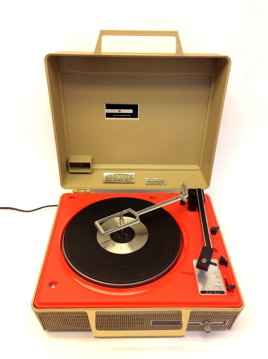 Dirty_Worka's tweet photo. My grandparents had an old 45s record player and I used to enjoy playing their old timey music on rainy days. I could do that 30 years after they bought it because once they bought it, they owned it forever. No monthly internet, or PS+, or microtransactions or End of Support. https://t.co/fyxwIZSjnL