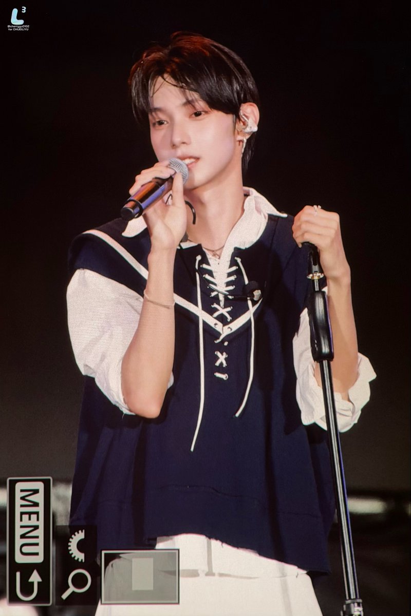 cherryyu0102's tweet photo. 260703 가오슝 비어락 페스티벌

#최립우 #CHUEILIYU #崔立于 #FLAREU #플레어유 https://t.co/LWCHM4OwWG