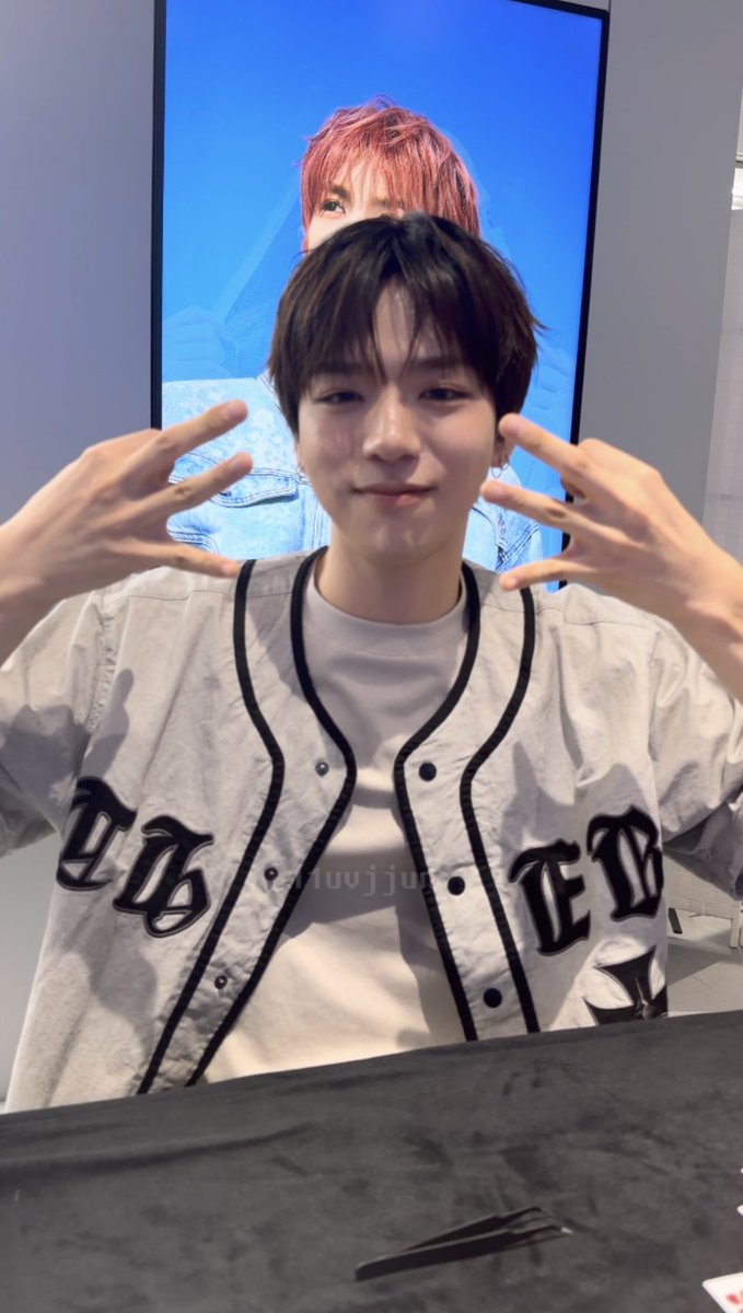 11uvjjun's tweet photo. 냐냐냥 https://t.co/aJHoIaUQbe