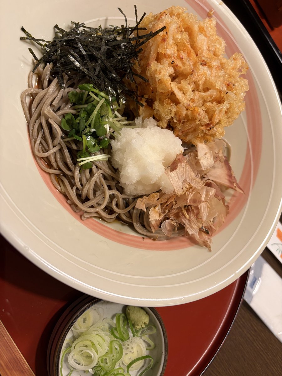 pi_angel_'s tweet photo. サガミの桜えびそば🦐🍜

めっちゃ旨かったぴえん🥢🥺✨

キレイなお花と夜景を見て、おいしいもの食べて幸せぴえん✨ https://t.co/LScofRha8B