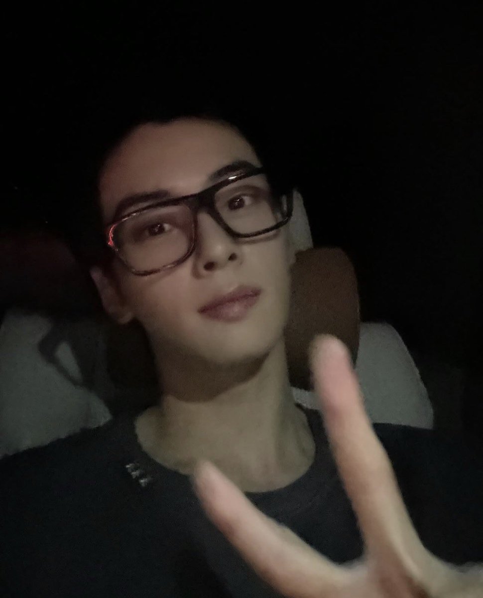 CEWProjects's tweet photo. 26.07.03

Daily military countdown for Eunwoo, marking his journey.

Each day we look back at a moment from Eunwoo’s past on this date, celebrating the memories he has given us over the years while we wait for his return.

Today is Day 341.

On this day, two years ago (2024), Eunwoo shared a little moment from his private time — visiting the theatre performance “The Cherry Orchard” 🌸

Even with his packed schedule, he still found time to appreciate art, support others and simply enjoy such precious moments for himself.🥹

A little moment away from the spotlight — just Lee Dongmin enjoying something he loves. 🤍

We will be here every day until he returns. ✨

#CHAEUNWOO #차은우 
@CHAEUNWOO_offcl