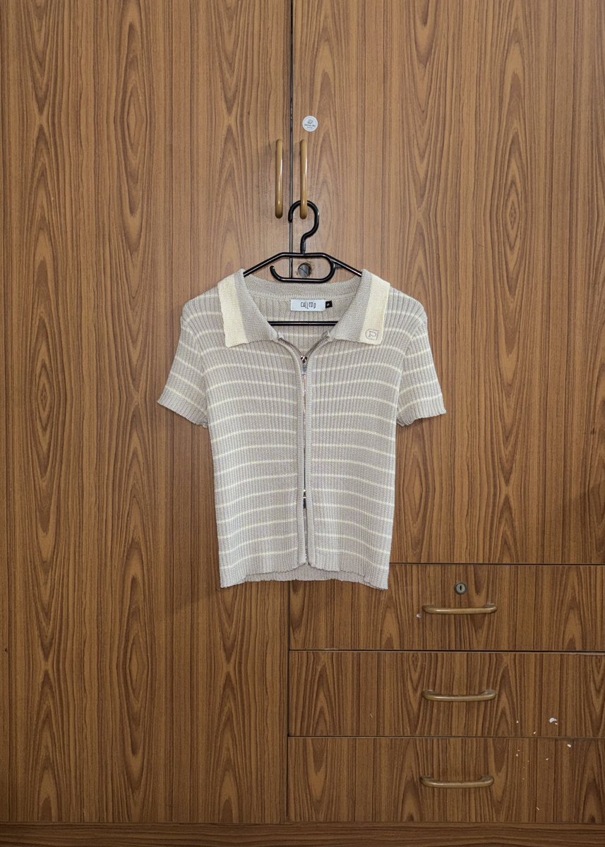 Ligne_ac's tweet photo. Called p - Cookie Knit Top 
Maccha , S
450.- รส (from 1190.-)

#call_p #ส่งต่อเสื้อผ้า #เสื้อผ้ามือสอง #ส่งต่อเสื้อผ้ามือสอง #โล๊ะตู้ https://t.co/rq8XVlhJnJ