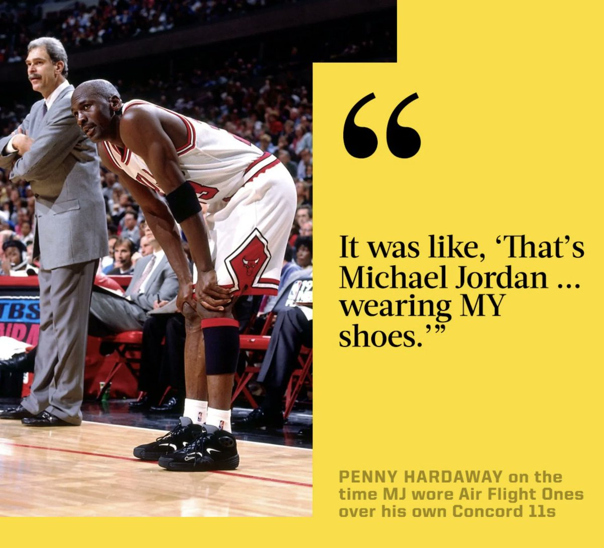 M1che7773's tweet photo. @cptdankkk Jordan wearing Penny Hardaway's shoes during a game https://t.co/WI3kIbwRbc