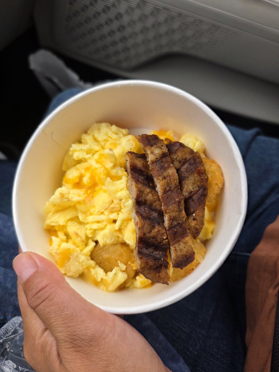 caltrmptguy86's tweet photo. @ChickfilA $6.25 for this?! Really?! Last time I go here for breakfast. https://t.co/K0UcPJlBne