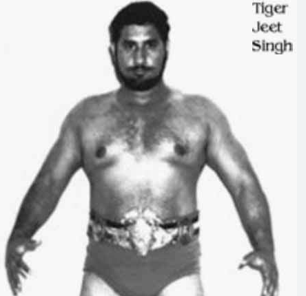 IntroducingPro's tweet photo. 【クイズ】
インドの猛虎タイガー・ジェット・シンと
最初に対戦した日本人レスラーは誰？
Gスピリッツで高千穂（カブキ）さんが、トロントでシンと遭遇したと語り、オハイオ州トリードで対戦しています、が高千穂（カブキ）さんは2人目です

回答はコメント欄まで、答えは7/5に発表します https://t.co/lozjVmfAHo