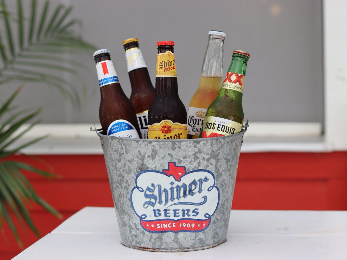SeaIslandShrimp's tweet photo. Stars. Stripes. Seafood. 🦐
Happy Fourth of July!
Celebrate with us all weekend: https://t.co/Z8mnNEeeCZ
#SISH #SeaIslandShrimpHouse #Seafoodie #FourthOfJuly #SummerEats #FamilyOwned #SanAntonioFood https://t.co/0KuRhXOTlV